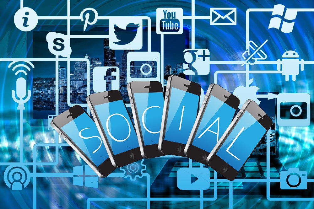 Wpływ pandemii na social media i ich użytkowników